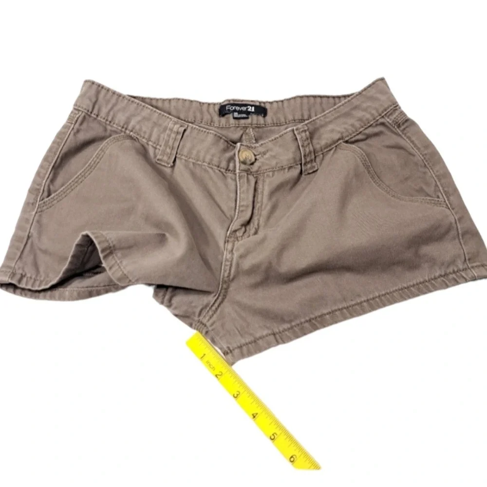 Forever 21‎ Women's Olive Green Shorts Size 30